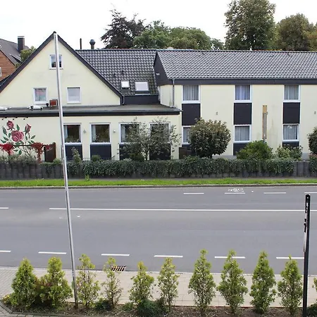 Rosenhof 2*